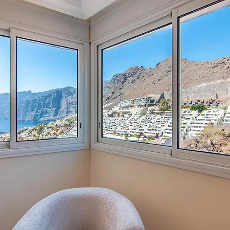 Luxury 2-bedroom Ocean View Appartement *