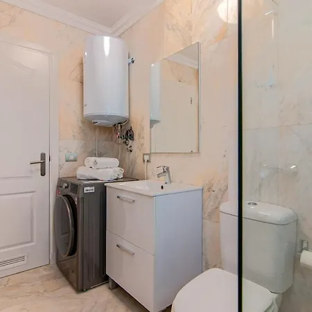 Luxury 2-bedroom Ocean View *