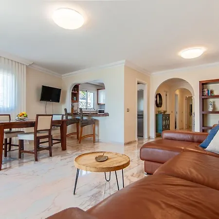 Luxury 2-bedroom Ocean View Пуэрто-де-Сантьяго